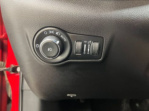 Used 2023 Jeep Compass Limited AWD/4WD image 18