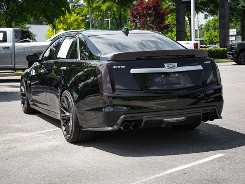 Used 2019 Cadillac CTS V w/ Carbon Fibre Package RWD image 7