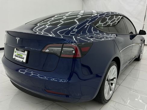 Used 2022 Tesla Model 3 Standard Range RWD image 8
