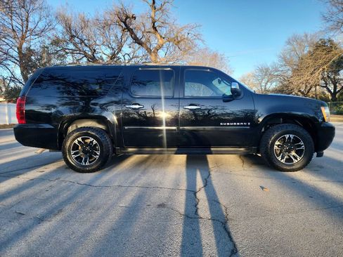 Used 2007 Chevrolet Suburban LTZ w/ LTZ Preferred Equipment Group image 10