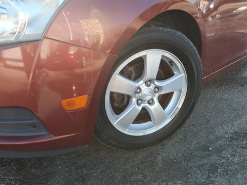 Used 2012 Chevrolet Cruze LT image 9