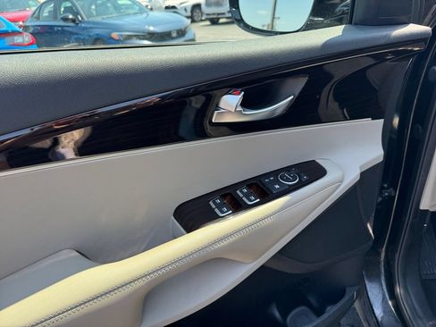 Used 2019 Kia Sorento FWD image 21