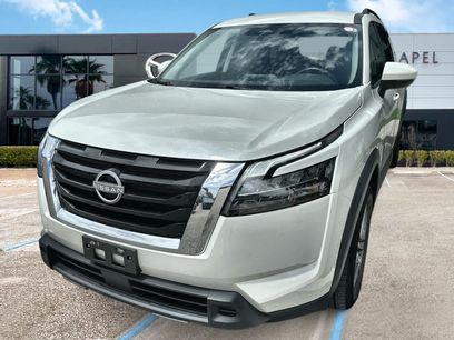 Used 2024 Nissan Pathfinder SV