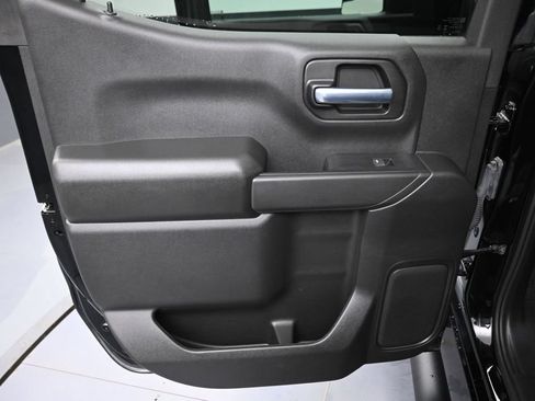 Used 2025 Chevrolet Silverado 1500 Custom Trail Boss w/ Turbomax Blackout Package AWD/4WD image 24