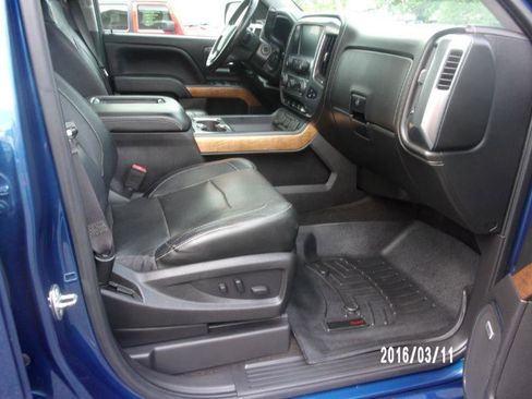 Used 2017 Chevrolet Silverado 1500 LTZ w/ Sport Package image 12