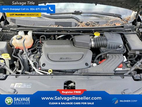 Used 2022 Chrysler Voyager LX image 16
