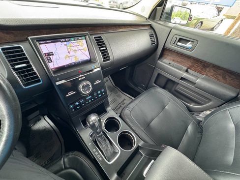Used 2013 Ford Flex Limited FWD image 20