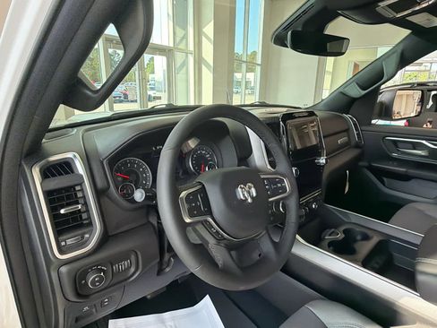 New 2026 RAM 1500 4x4 Crew Cab image 21