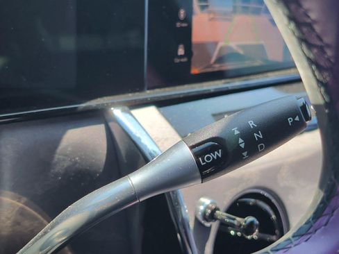 Used 2025 Rolls-Royce Cullinan AWD/4WD image 28