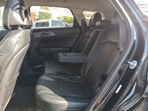 Used 2023 Kia Sportage EX image 12