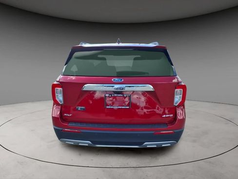 Certified 2024 Ford Explorer XLT w/ Equipment Group 202A AWD/4WD image 7