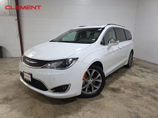 Used 2019 Chrysler Pacifica Limited w/ Tire & Wheel Group image 1