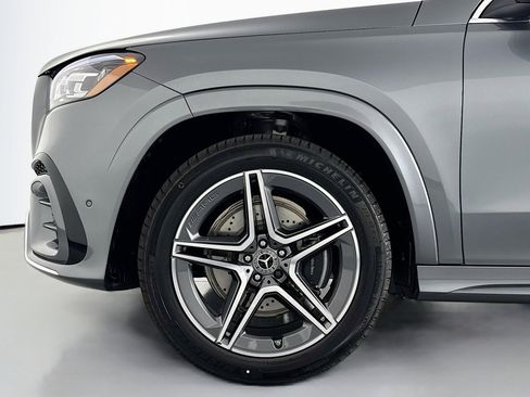 New 2026 Mercedes-Benz GLS 450 4MATIC image 10