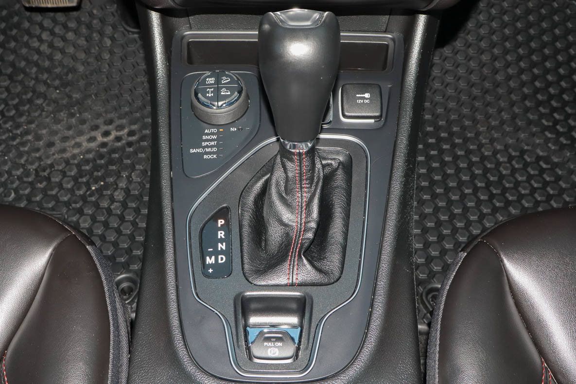 Used 2021 Jeep Cherokee Trailhawk w/ Comfort/Convenience Group AWD/4WD image 20