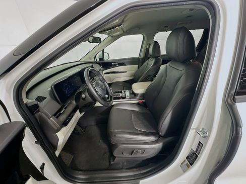 Used 2024 Kia Carnival SX FWD image 13