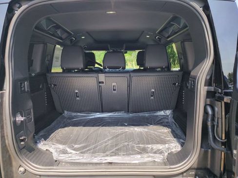 New 2026 Land Rover Defender 110 S AWD/4WD image 16