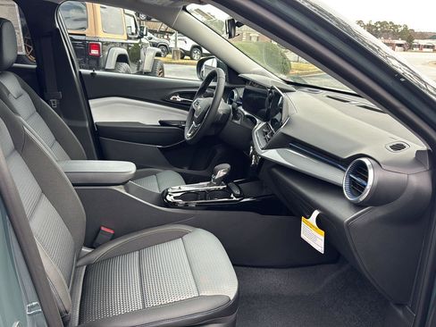 New 2026 Chevrolet Trax LT w/ Driver Confidence Package image 11