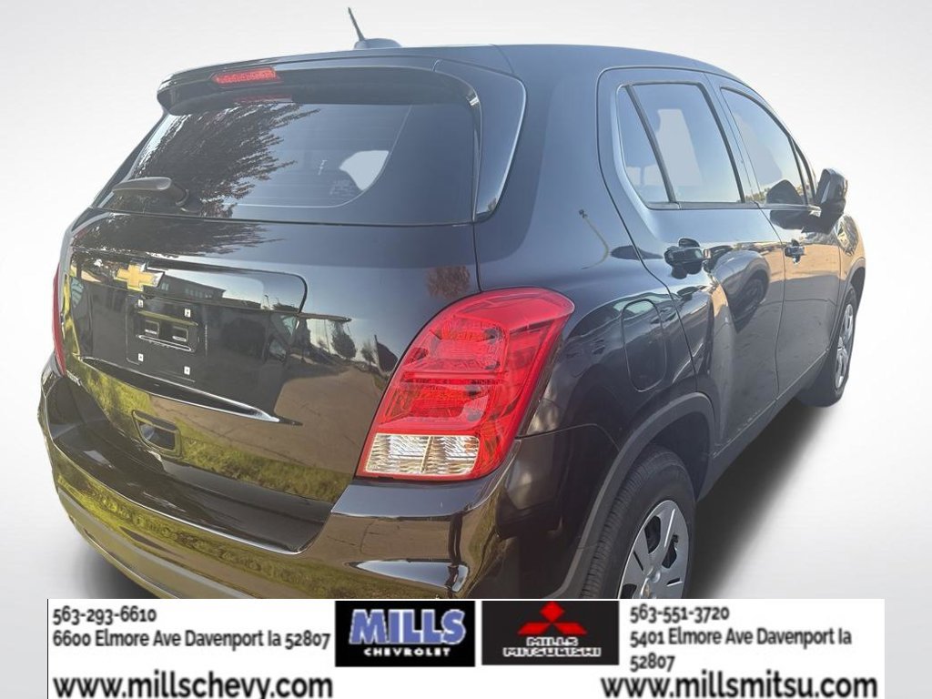 Used 2018 Chevrolet Trax LS FWD image 3