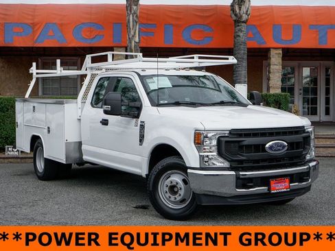 Used 2022 Ford F350 XL w/ Power Equipment Group RWD image 2