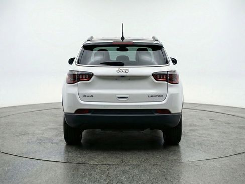 Used 2025 Jeep Compass Trailhawk AWD/4WD image 7