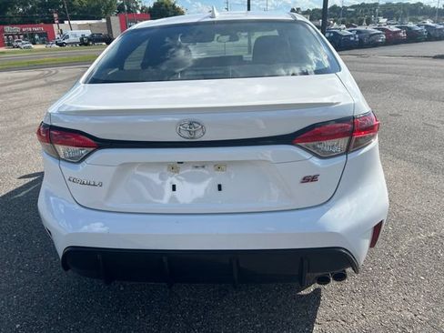 Used 2025 Toyota Corolla SE FWD image 4