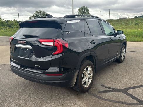 Used 2024 GMC Terrain SLE w/ Driver Convenience Package AWD/4WD image 5