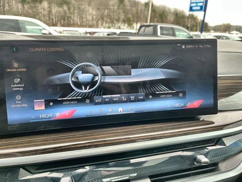 Used 2025 BMW X5 xDrive50e image 19