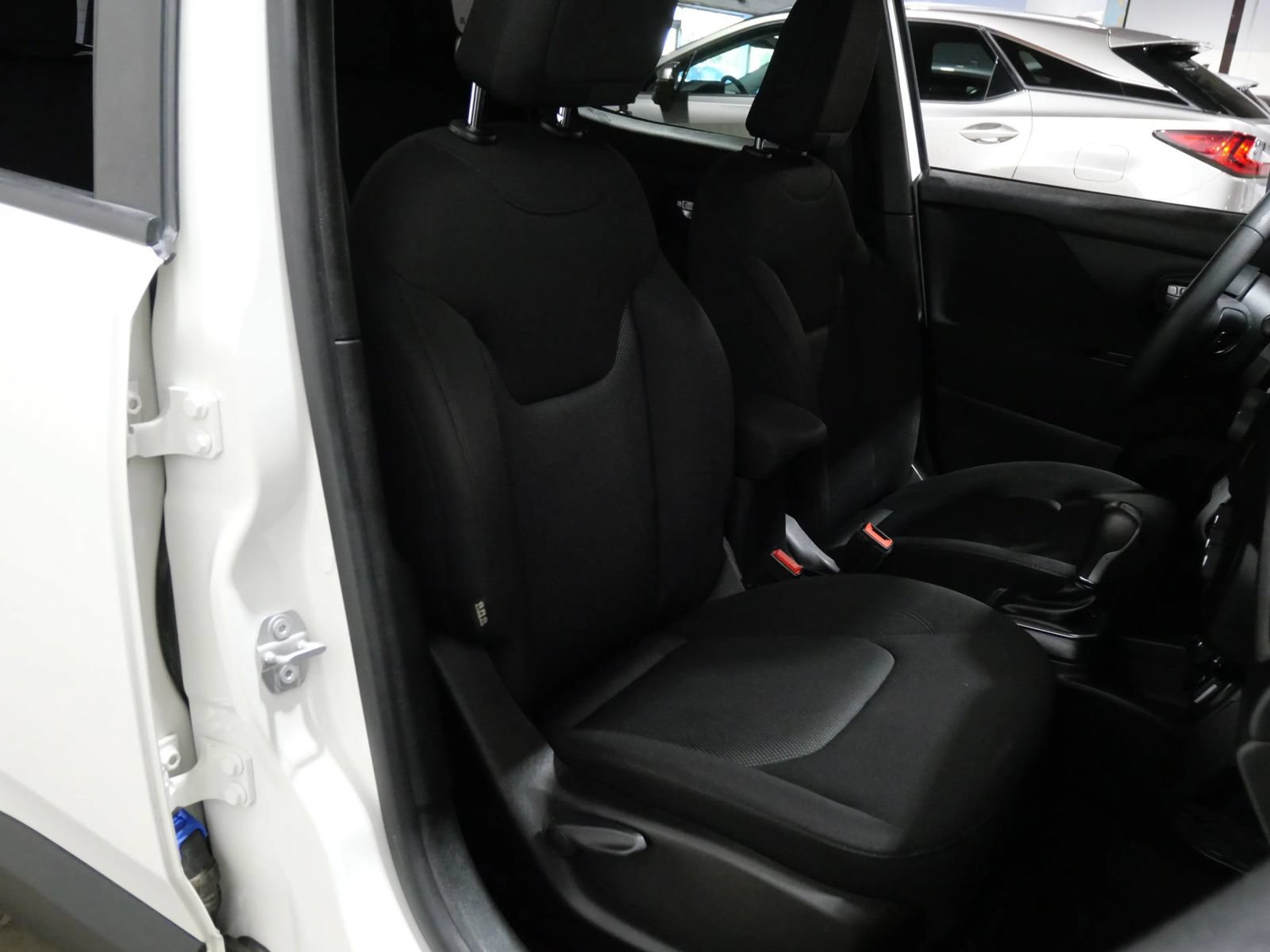 Used 2019 Jeep Renegade Sport AWD/4WD image 14
