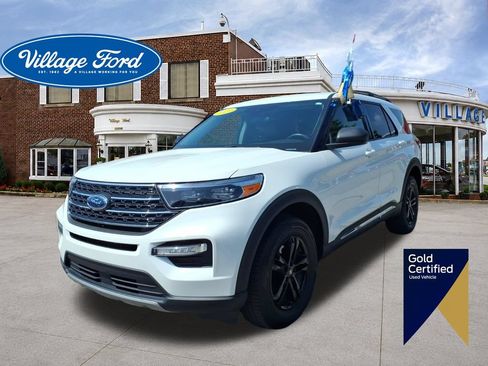 Used 2024 Ford Explorer XLT w/ Equipment Group 202A AWD/4WD image 1