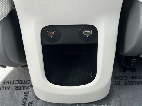 Used 2022 Hyundai Ioniq 5 Limited w/ Cargo Package RWD image 32