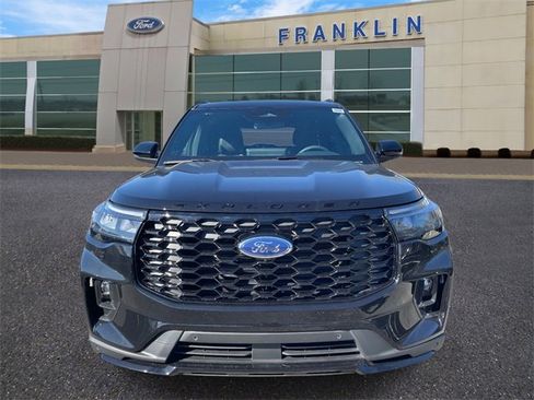 New 2026 Ford Explorer ST-Line w/ ST-Line Street Pack image 2