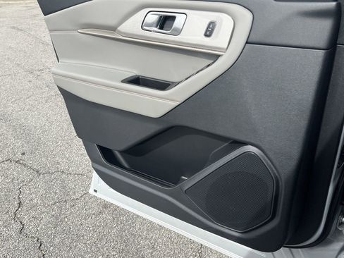 New 2026 Ford Explorer Active w/ Active Comfort Package image 12