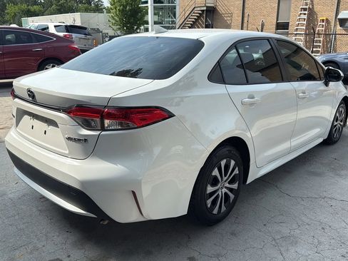 Used 2022 Toyota Corolla LE FWD image 5