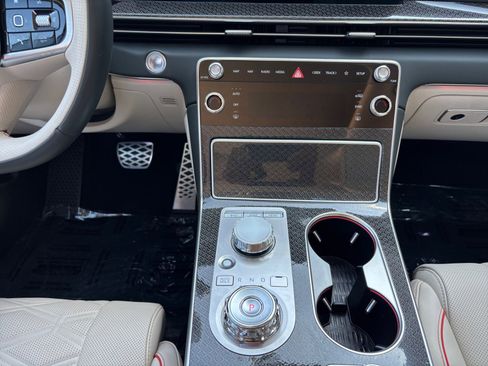 Used 2025 Genesis GV80 3.5T e-SC image 11