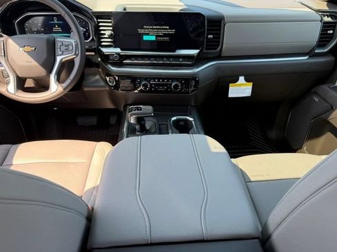 New 2026 Chevrolet Silverado 1500 LTZ w/ LTZ Premium Package AWD/4WD image 7