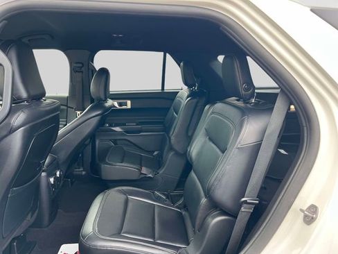 Used 2020 Ford Explorer XLT w/ Equipment Group 202A image 15