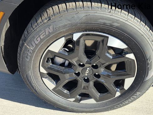 New 2025 Kia Sorento S image 8