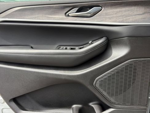 New 2026 Jeep Grand Cherokee L 2WD image 10