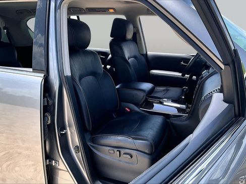 Used 2017 Nissan Armada Platinum w/ Captain Seat Package RWD image 8