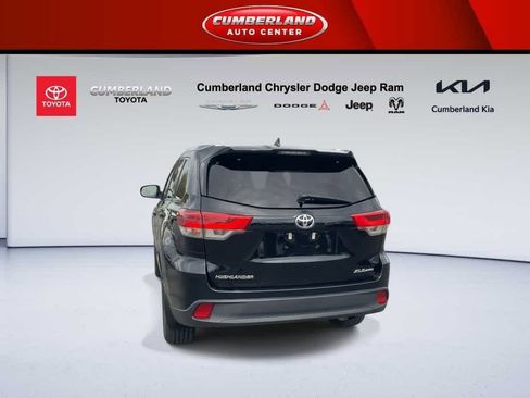 Used 2019 Toyota Highlander XLE image 7