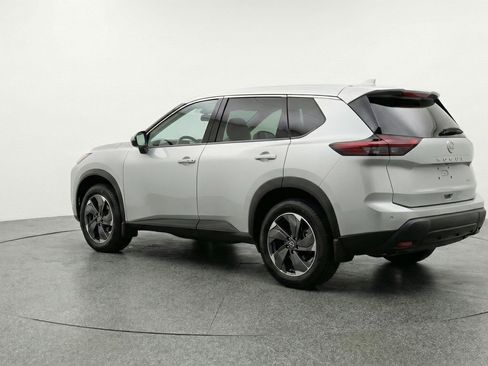 Used 2025 Nissan Rogue SV FWD image 6