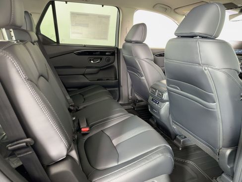New 2025 Honda Pilot EX-L image 28