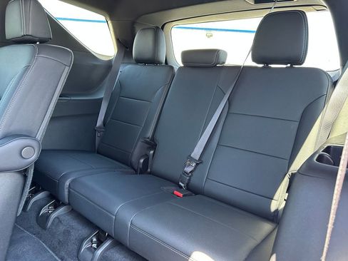 Used 2026 Chevrolet Traverse LT AWD/4WD image 17