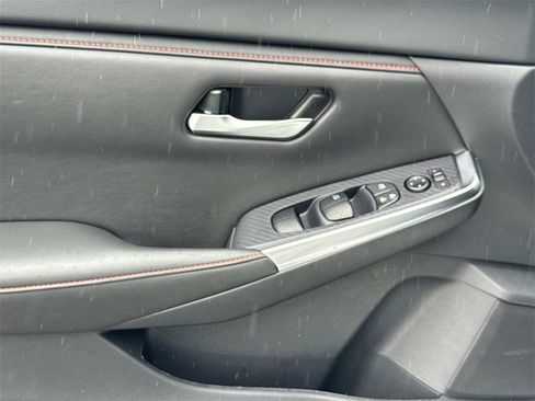 Certified 2024 Nissan Sentra SR image 16