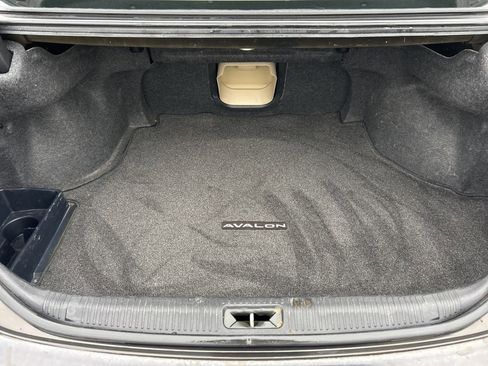 Used 2010 Toyota Avalon Limited image 14