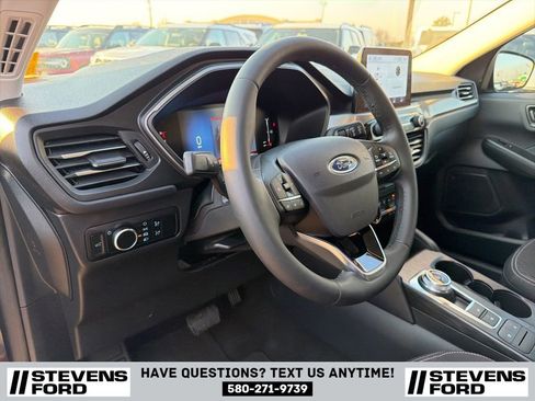 Used 2024 Ford Escape Active image 17