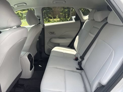 Used 2025 Hyundai Kona SEL AWD/4WD image 24