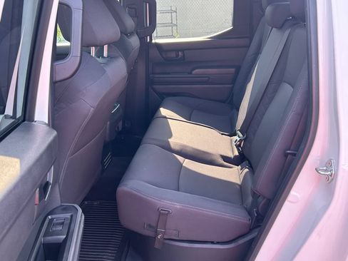 Used 2025 Toyota Tacoma SR5 AWD/4WD image 18