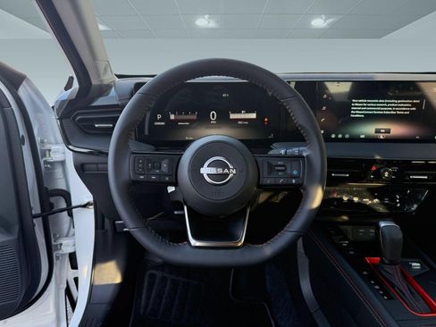 Used 2026 Nissan Kicks SR FWD image 29