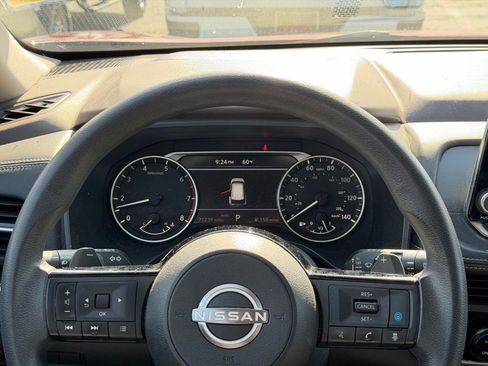 Used 2023 Nissan Rogue SV image 19